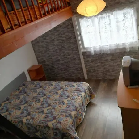 펜션 Maison 2-4 Personnes, Vue Sur Le Sancy *